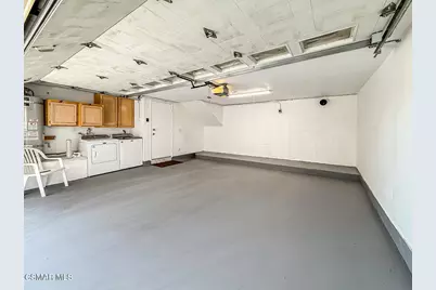 14715 Saticoy Street #8, Van Nuys, CA 91405 - Photo 37