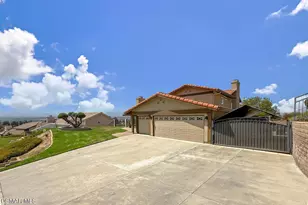 13749 Gunsmoke Rd, Moorpark, CA 93021 - Photo 3