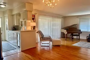 1542 Riverside Dr, Glendale, CA 91201 - Photo 7