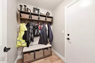 2056 Casual Ct, Simi Valley, CA 93065 - Photo 13