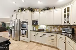 2056 Casual Ct, Simi Valley, CA 93065 - Photo 21