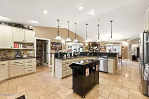 2056 Casual Ct, Simi Valley, CA 93065 - Photo 19