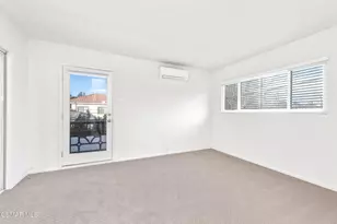 22002 Ybarra Rd, Woodland Hills, CA 91364 - Photo 25