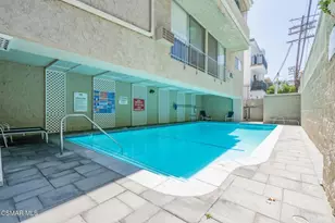 11645 Montana Ave, Los Angeles, CA 90049 - Photo 31