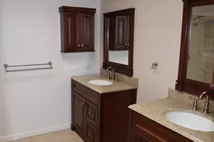 595 Racquet Club Ln, Thousand Oaks, CA 91360 - Photo 11