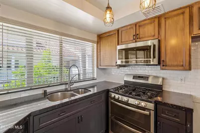 3306 Darby Street #402, Simi Valley, CA 93063 - Photo 11