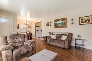 160 N Barranca Ave, Glendora, CA 91741 - Photo 15