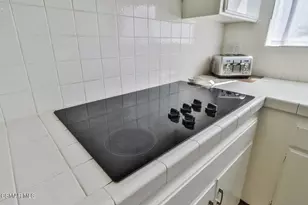 5429 Newcastle Ave, Encino, CA 91316 - Photo 11