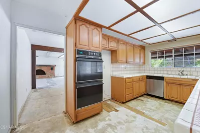 24910 John Fremont Road, Hidden Hills, CA 91302 - Photo 23