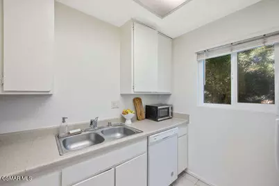 2621 Harbor Boulevard, Ventura, CA 93001 - Photo 17