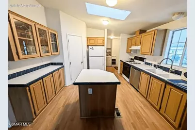 31 Via Paloma #31, Camarillo, CA 93012 - Photo 3