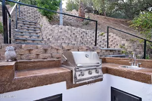 5567 Spring Hill Ct, Westlake Village, CA 91362 - Photo 47