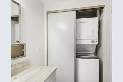 224 Oakleaf Drive #105, Thousand Oaks, CA 91360 - Photo 33