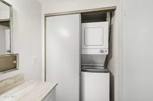 224 Oak Leaf Dr, Thousand Oaks, CA 91360 - Photo 33