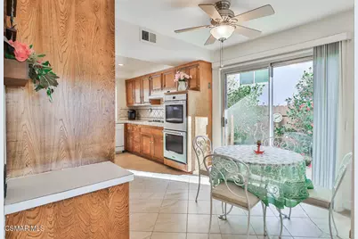 5260 Edgeware Drive, Calabasas, CA 91301 - Photo 17