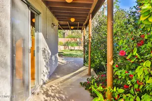 5260 Edgeware Dr, Calabasas, CA 91301 - Photo 59
