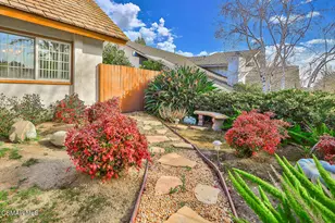 5260 Edgeware Dr, Calabasas, CA 91301 - Photo 45