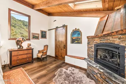 356 E Carlisle Road, Thousand Oaks, CA 91361 - Photo 25