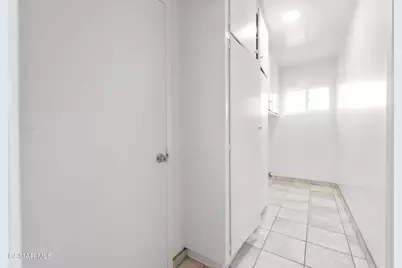 22002 Ybarra Road, Woodland Hills, CA 91364 - Photo 23