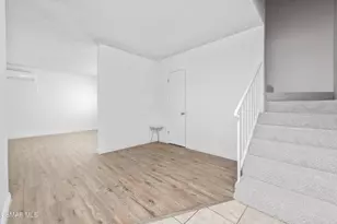 22002 Ybarra Rd, Woodland Hills, CA 91364 - Photo 7