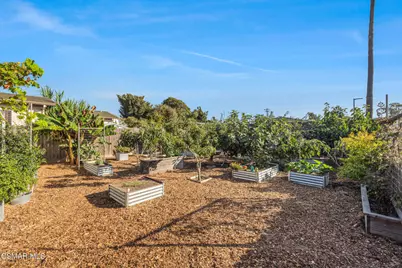 326 W Mission Avenue, Ventura, CA 93001 - Photo 25