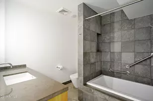 3681 Alomar Dr, Sherman Oaks, CA 91423 - Photo 25