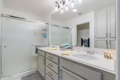 2040 Freesia Avenue, Simi Valley, CA 93063 - Photo 19