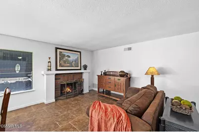 2766 Broadmoor Avenue, Simi Valley, CA 93065 - Photo 9