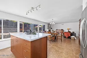 2766 Broadmoor Ave, Simi Valley, CA 93065 - Photo 17