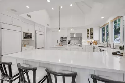 1100 N Country Club Drive, Simi Valley, CA 93065 - Photo 23