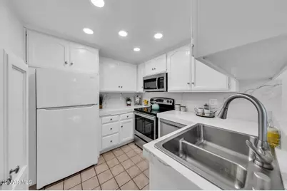 224 Oakleaf Drive #102, Thousand Oaks, CA 91360 - Photo 13