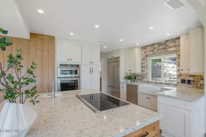 800 Lake Sherwood Drive, Lake Sherwood, CA 91361 - Photo 15