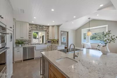 800 Lake Sherwood Drive, Lake Sherwood, CA 91361 - Photo 13