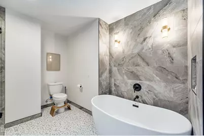 11523 Vienna Way, Los Angeles, CA 90066 - Photo 35