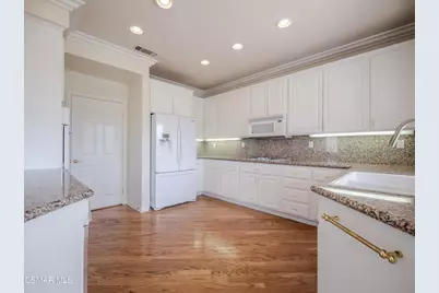 590 Cricketfield, Lake Sherwood, CA 91361 - Photo 13