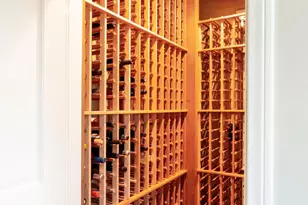 4658 Del Moreno Dr, Woodland Hills, CA 91364 - Photo 15