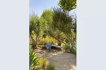 4658 Del Moreno Drive, Woodland Hills, CA 91364 - Photo 43