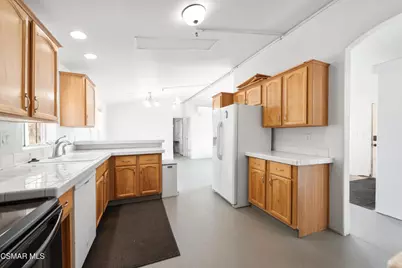 6079 Cedar Street, Simi Valley, CA 93063 - Photo 9