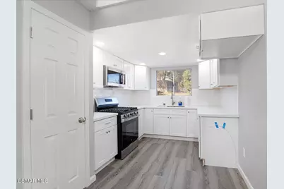 42867 Montello Drive, Green Valley, CA 93532 - Photo 9