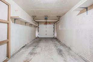 637 Indian Oak Ln, Oak Park, CA 91377 - Photo 17