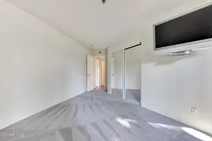 5728 Oak Bend Ln, Oak Park, CA 91377 - Photo 17