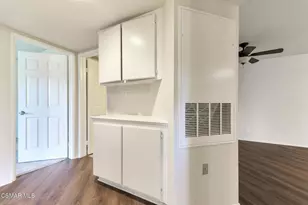 5728 Oak Bend Ln, Oak Park, CA 91377 - Photo 15