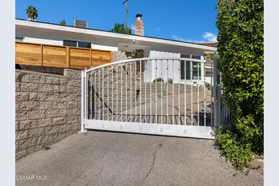 4610 Cerrillos Drive, Woodland Hills, CA 91364 - Photo 11