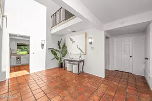 717 N Valley Dr, Westlake Village, CA 91362 - Photo 9