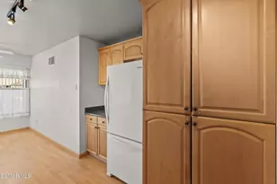 6204 Village 6, Camarillo, CA 93012 - Photo 11