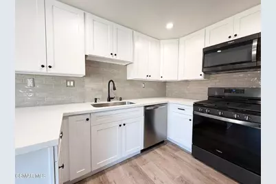 213 Estrellita Lane, Oak Park, CA 91377 - Photo 3