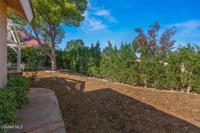 3037 Klamath Avenue, Simi Valley, CA 93063 - Photo 29