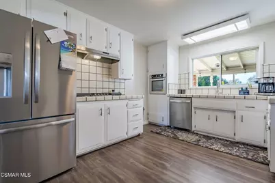 3239 Hamlin Avenue, Simi Valley, CA 93063 - Photo 17