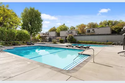 22050 Calvert Street #10, Woodland Hills, CA 91367 - Photo 21