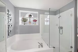 680 Sedgeworth Ct, Simi Valley, CA 93065 - Photo 19